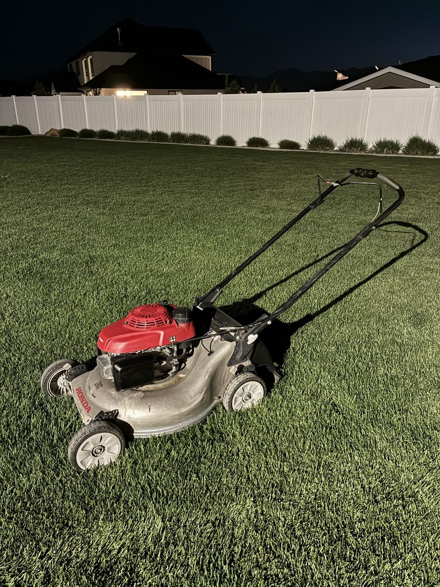 Honda HRR 216 Lawnmower