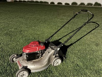 Honda HRR 216 Lawnmower