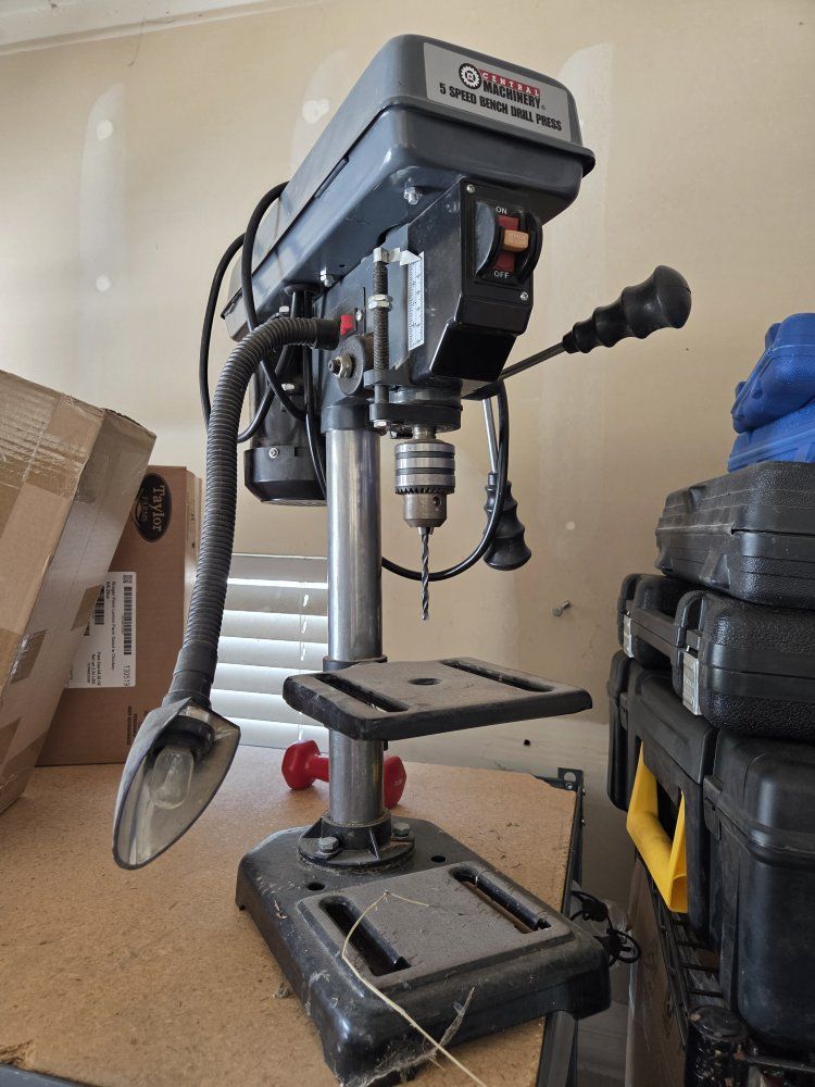 Central Machinery 5 Speed Bench Drill Press with Work Light