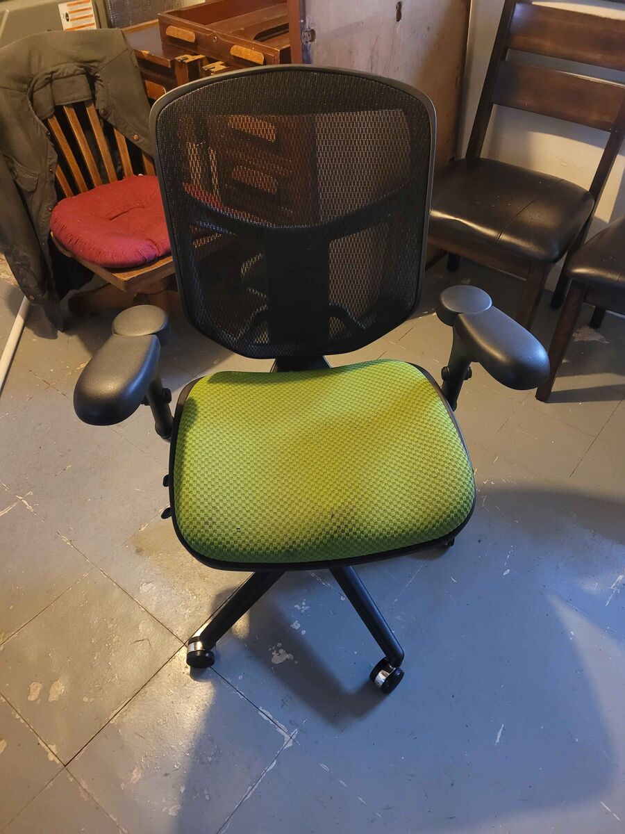 WorkPro Quantum 9000 Series Ergonomic Mesh/Premium Fabric Mid-Back Chair