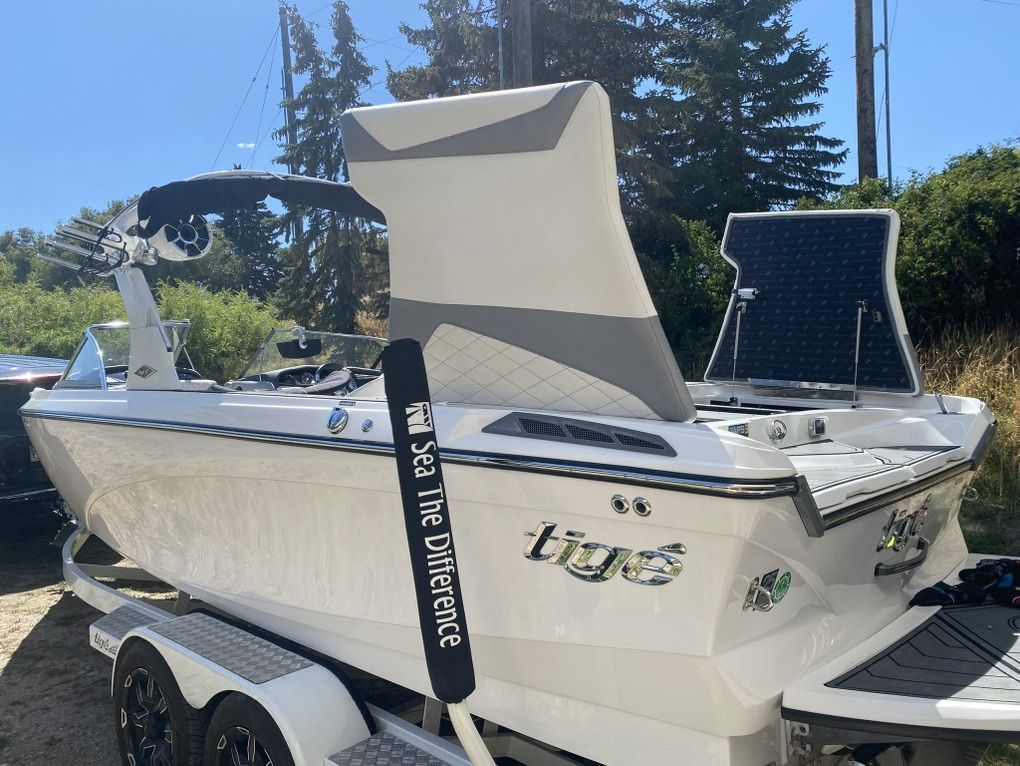 2016 Tige Z3 - Pristine Condition - 350 Hours - TAPS3 Surf System