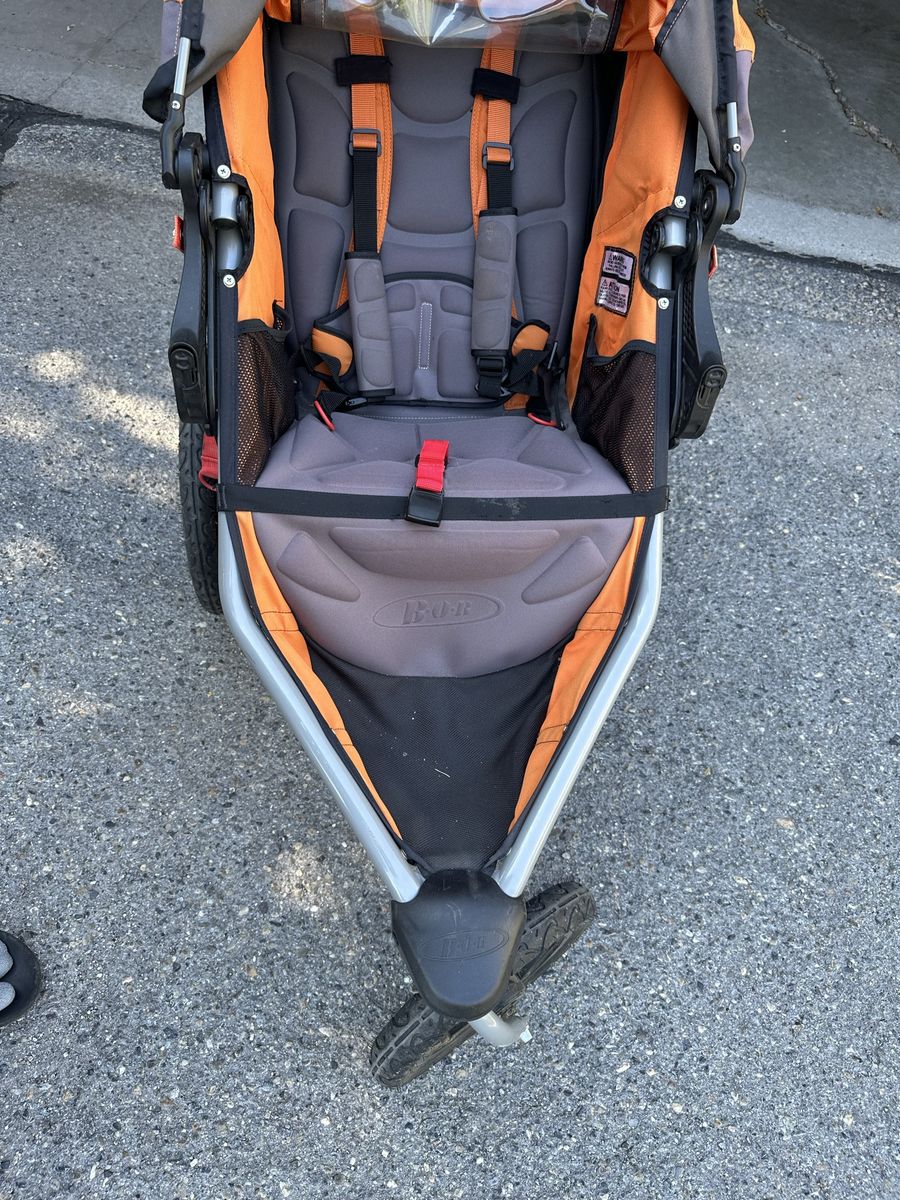 Free - BOB Revolution SE Jogging Stroller - Orange/Gray