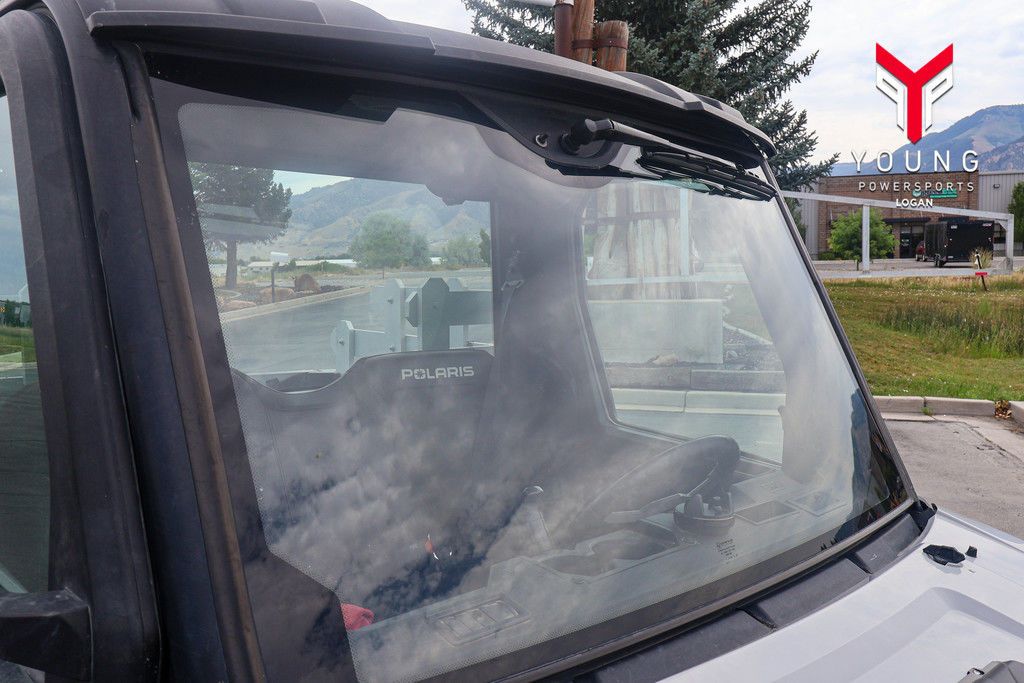 Main image 6