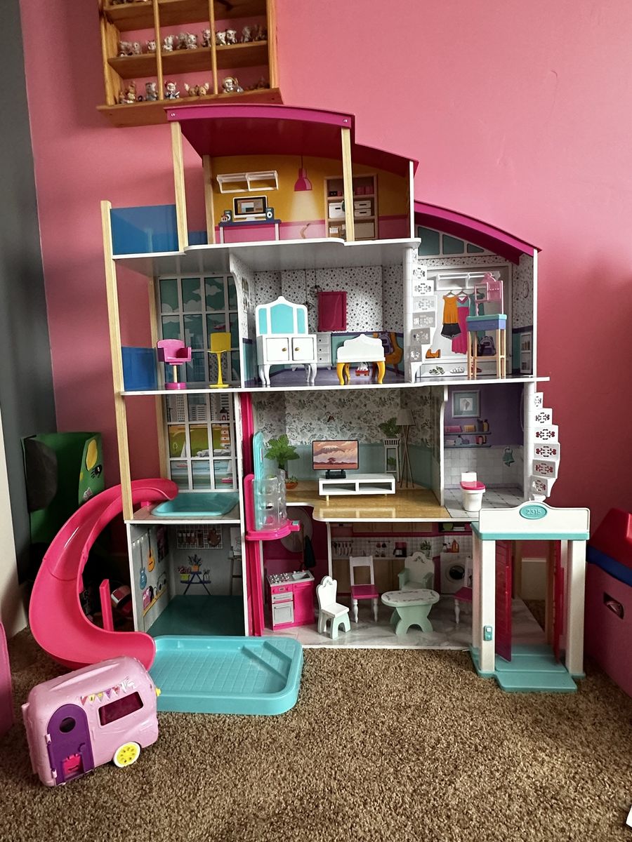 Barbie Dream House, Camper & Barbie Tote