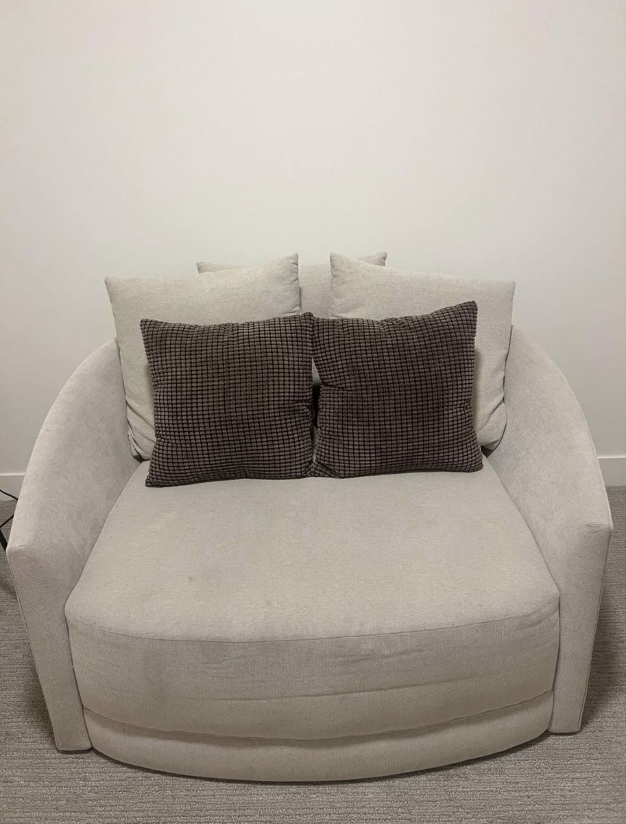 Swivel Accent Chair