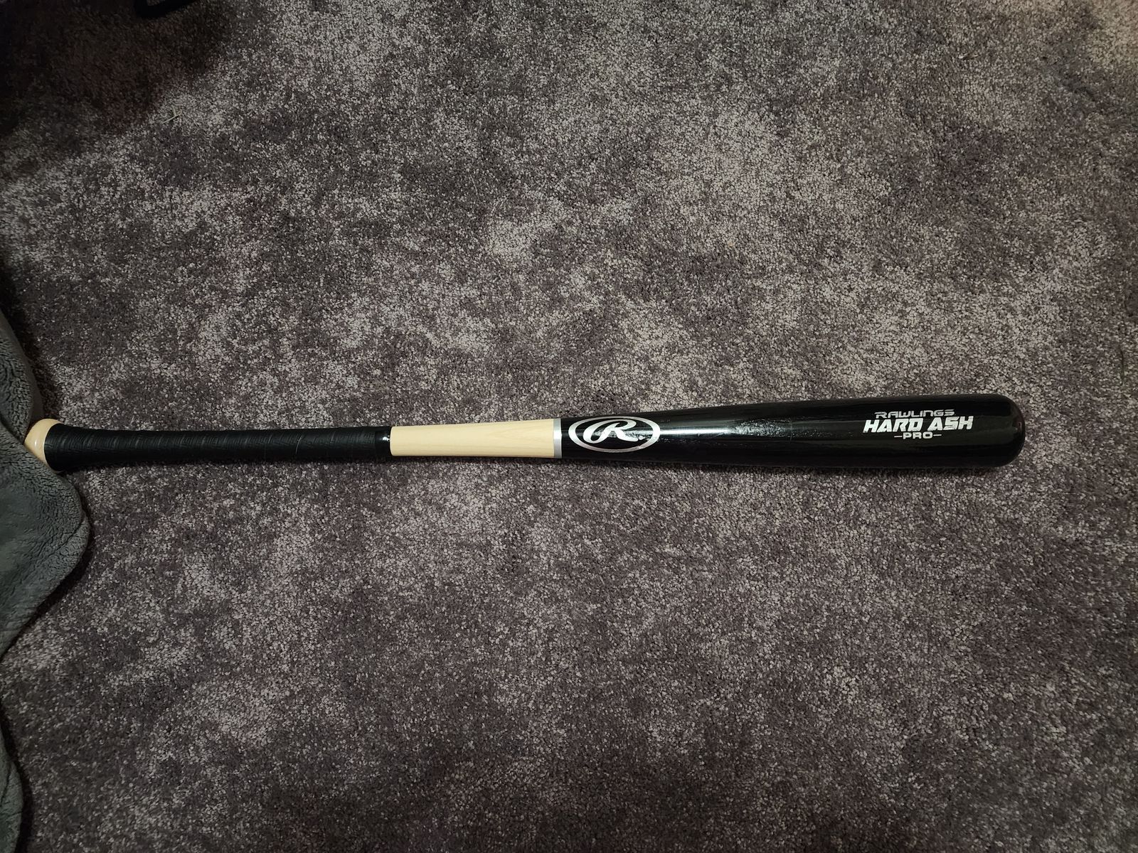 Baseball Bat: Rawlings "Hard Ash Pro" 33 inch