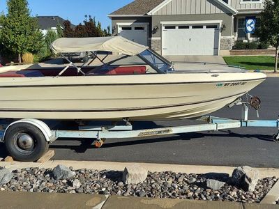 1979 Fiberform 18' Open Bow Boat