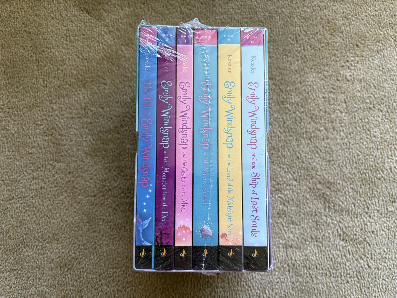 NEW Emily Windsnap Books 1-6 Boxed Set, by Liz Kessler