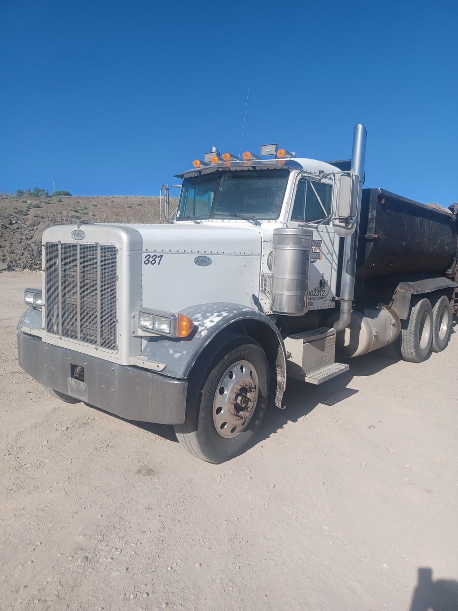 1995 ptrb 379 con dump truck
