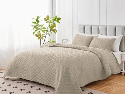 3-Piece Quilt Set Full/Queen Size for All Season with Pillow Shams, Reversible Bedspread/Coverlet/Bedding Decor-Soft