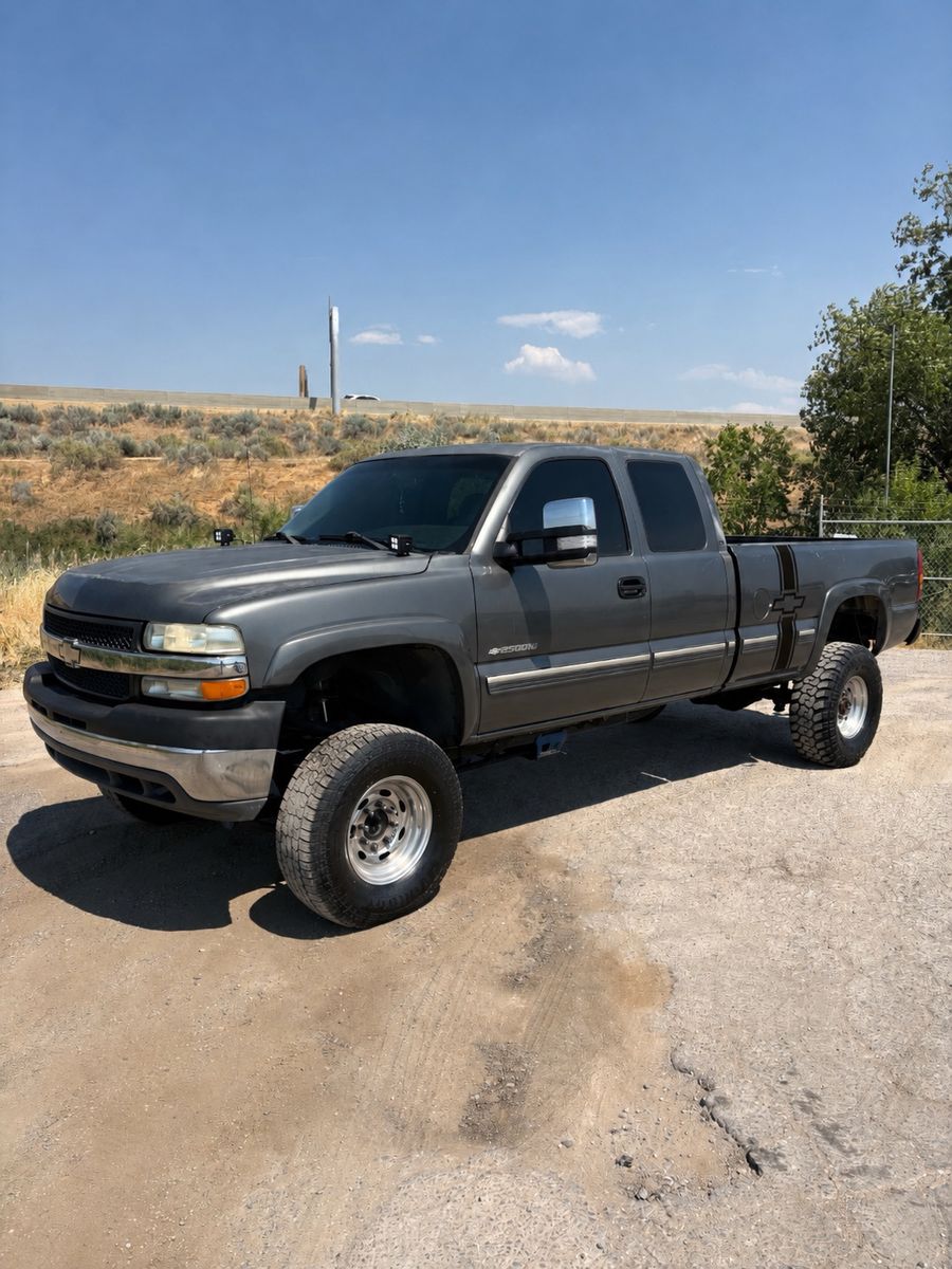 2002 Chevrolet Silverado 2500 LS