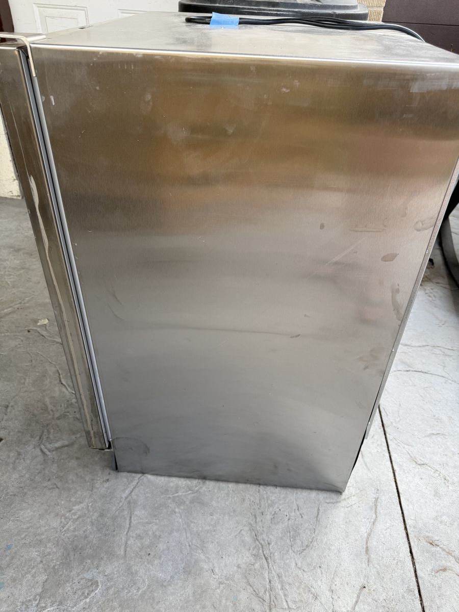 Undercounter Refridgerator