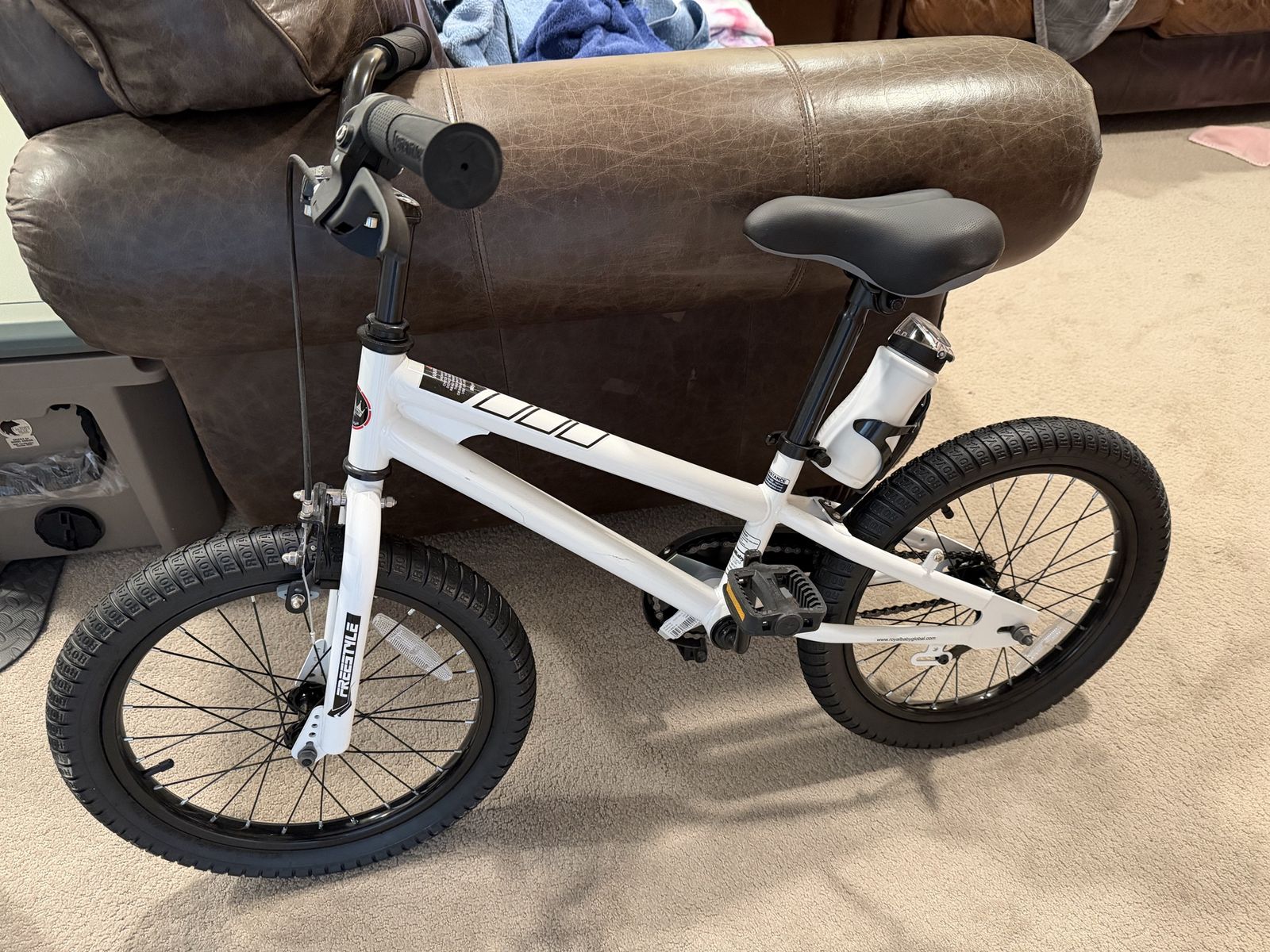 Freestyle 18" Kids BMX Bike - White, Excellent Condition, Training Wheel Ready