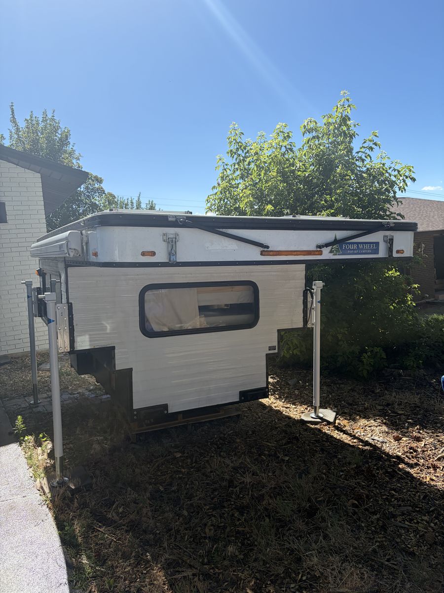 2021 Hawk Four Wheel Pop up Camper