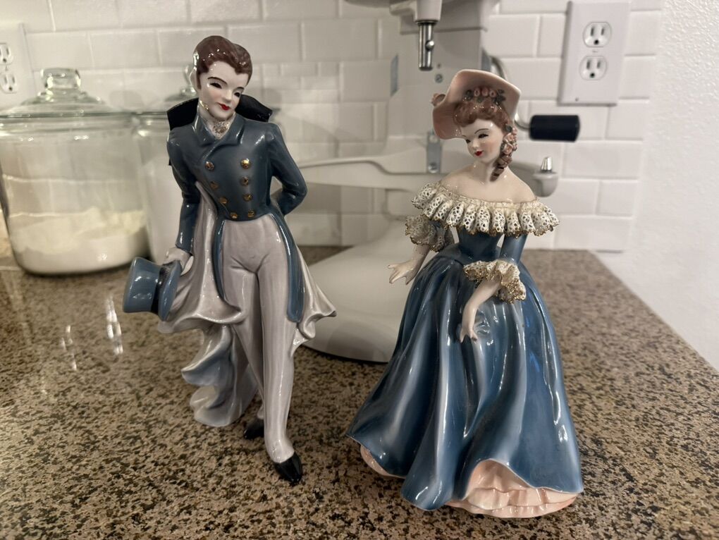 Porcelain Dolls 1950s Musette And Victor - Rare