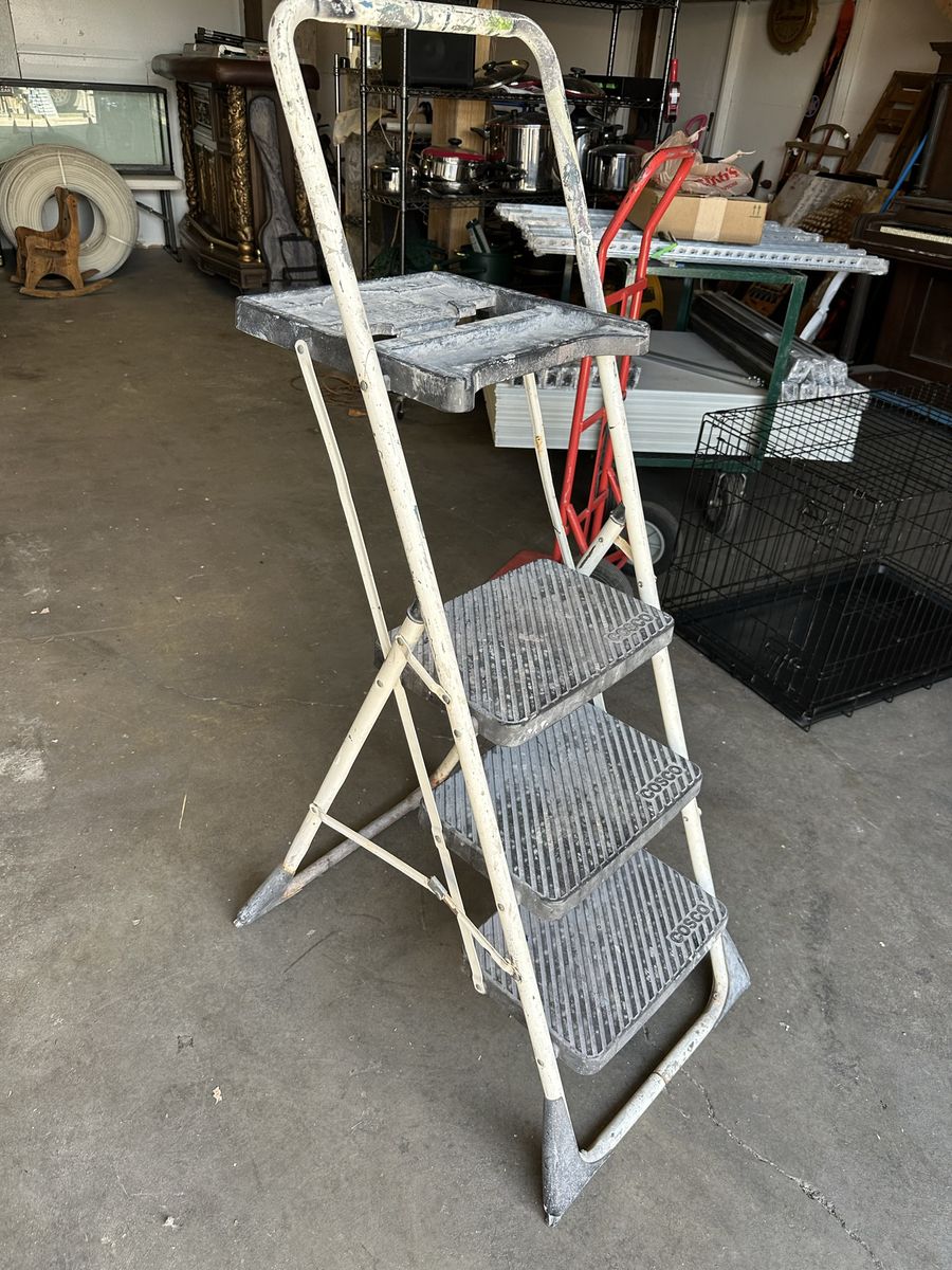 Cosco Steel Max Work Platform Ladder with 225 lbs. Load Capacity