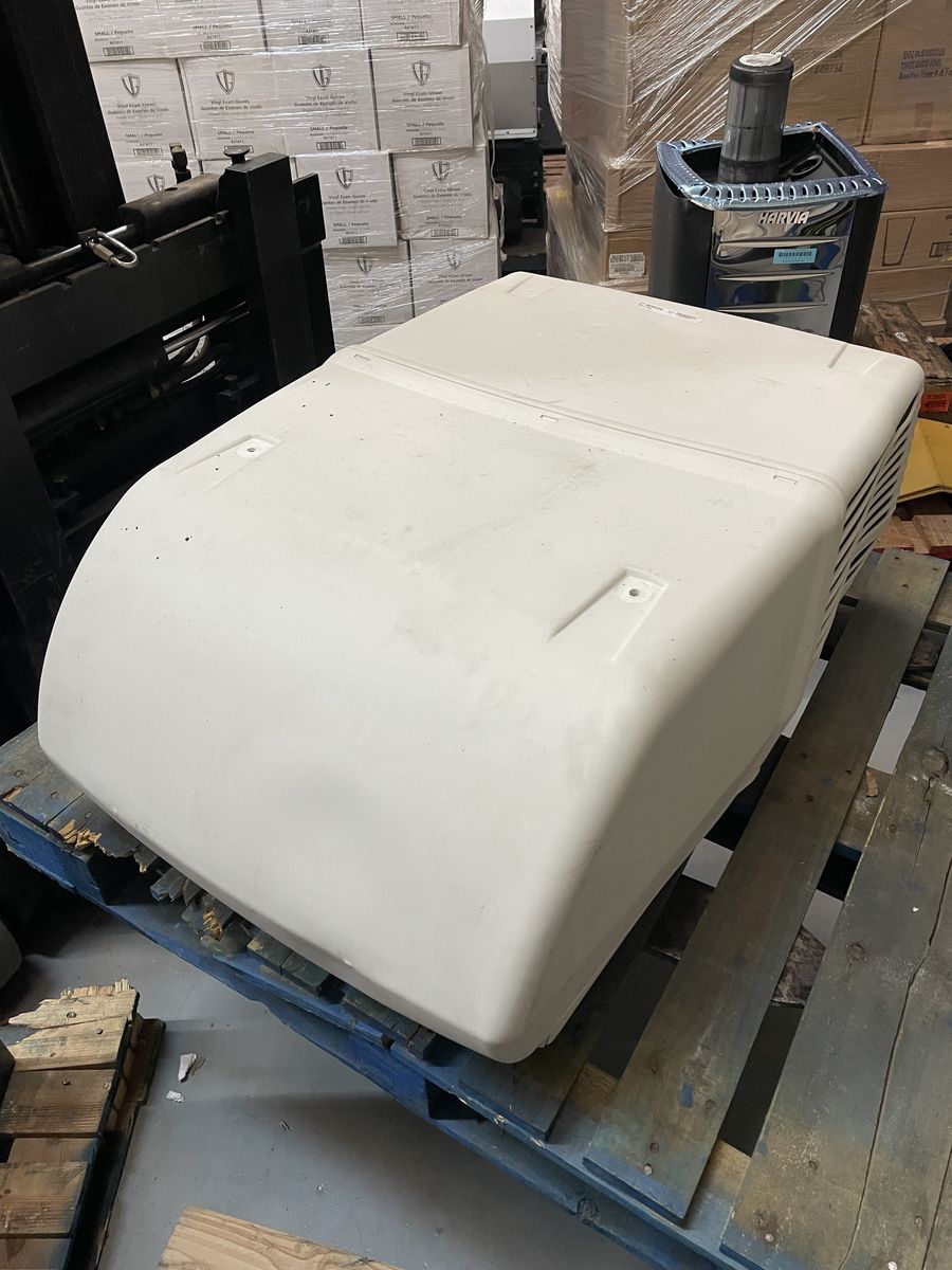Coleman Mach 15 RV AC Rooftop Unit