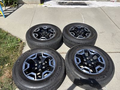 4 Ford Factory 18” Wheels w/ 275/65R18 Michelin Tires