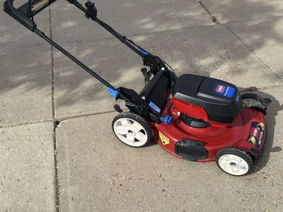Toro Flex Force 60V Max 22" Electric Lawnmower