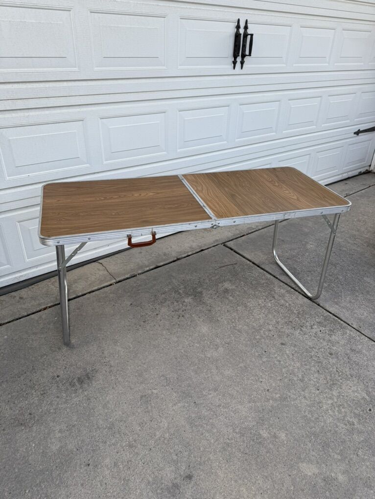 Folding Table