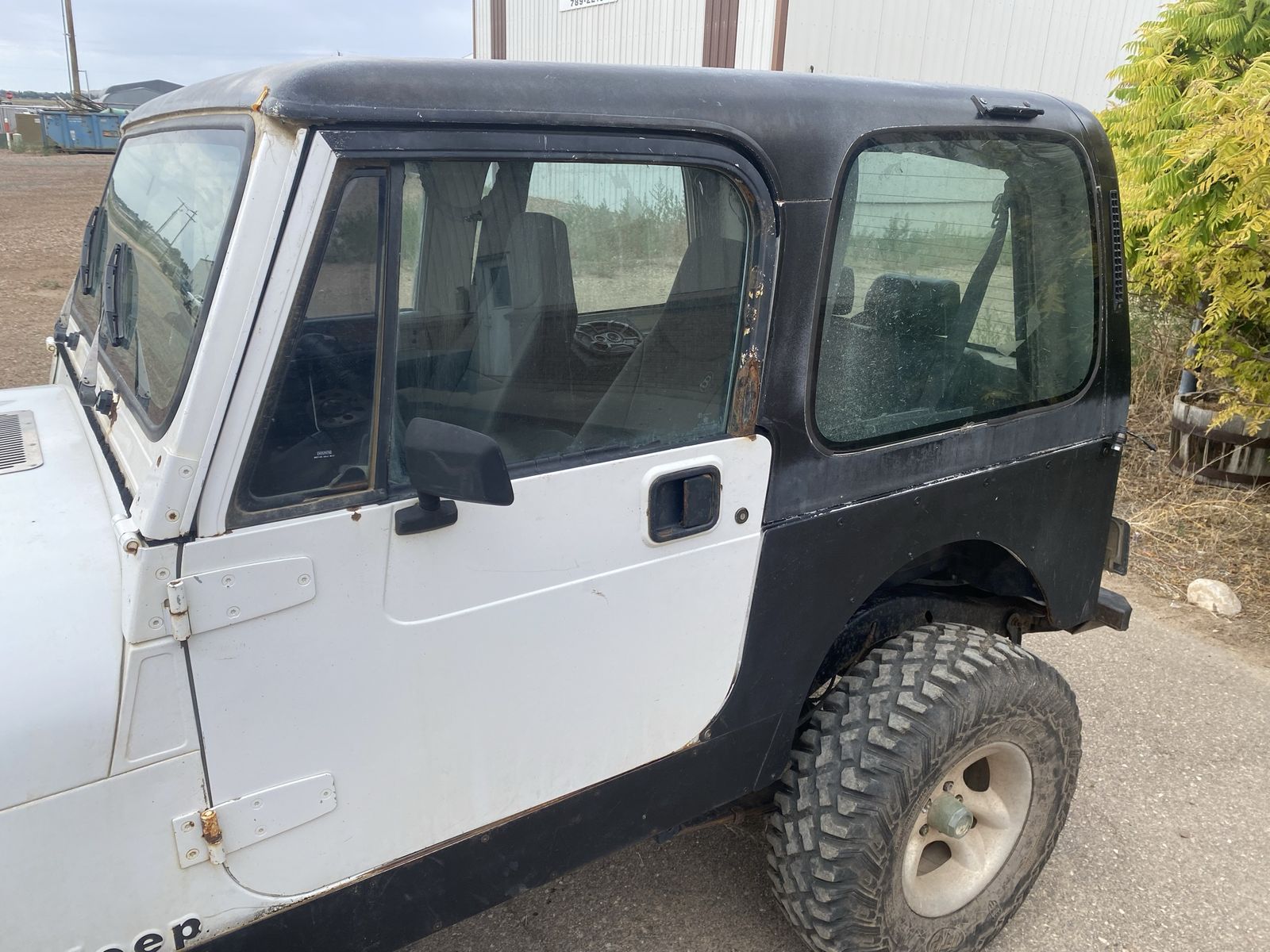 Jeep Wrangler YJ Hardtop with full doors