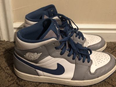 9.5 Men’s Nike Air Jordan 1 Mid Grey Blue White Sneakers