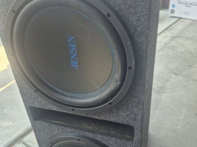 Jensen Dual Car Subwoofers in Ported Enclosure with Amplifier