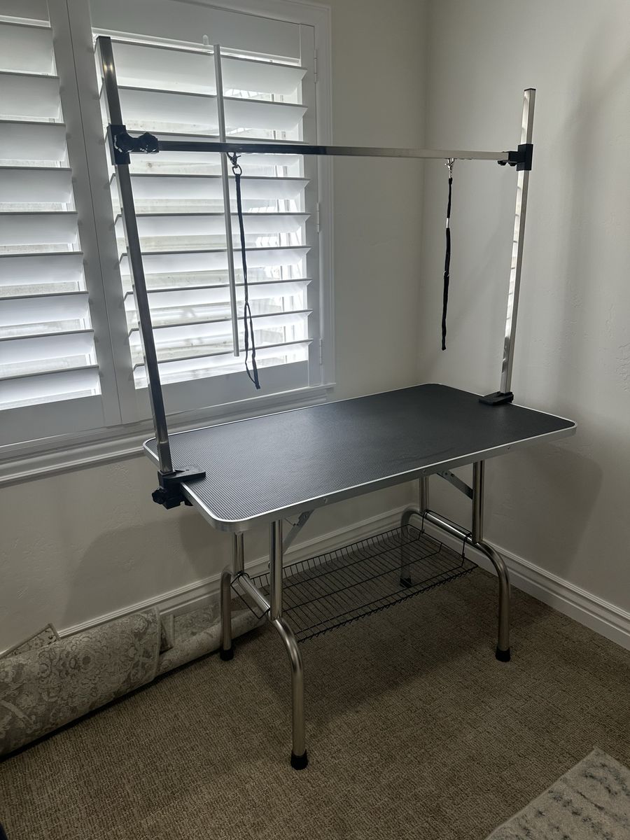 Professional Pet Grooming Table with Adjustable Overhead Arm and Storage Shelf