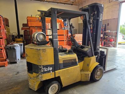 2006 Yale Forklift 9400 lb LOW HOURS