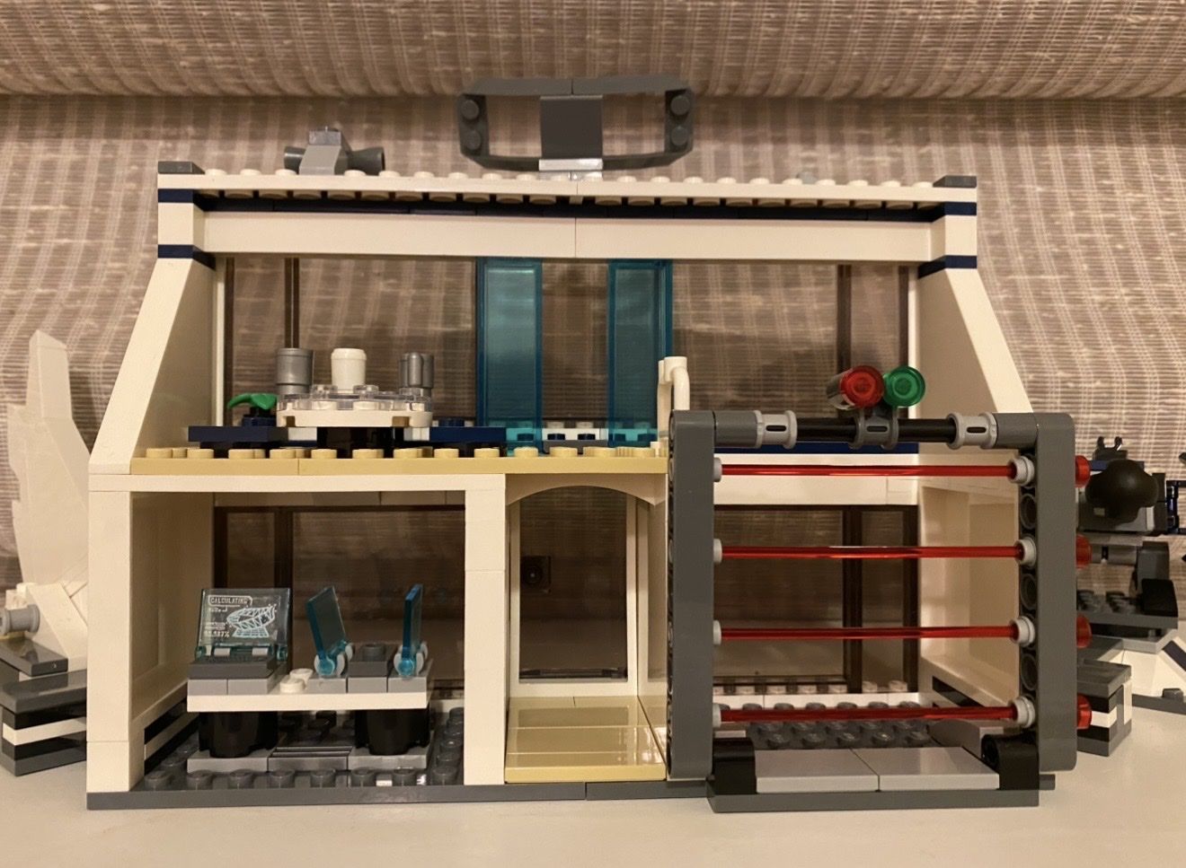 Main image 27