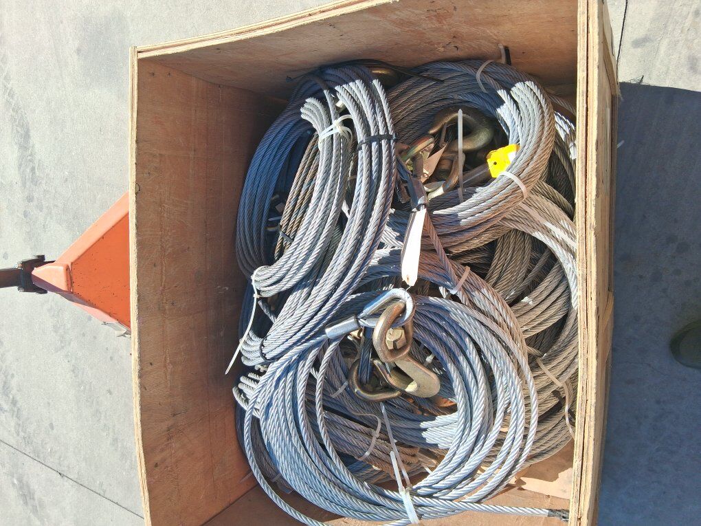 3/8  - 7/16  wire rope.