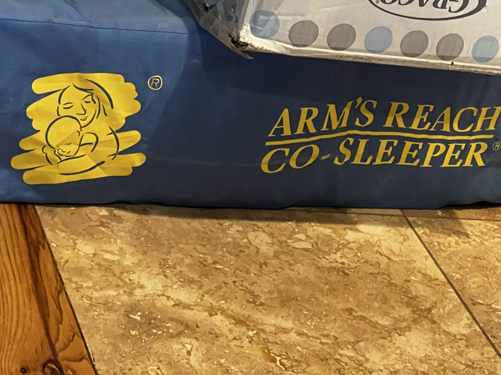 Arms reach co-sleeper 
