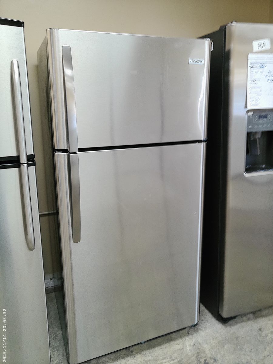 Clean Stainless Steel 18 cf Refrigerator~90 Day Guarantee