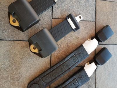 New Retractable Seat Belts