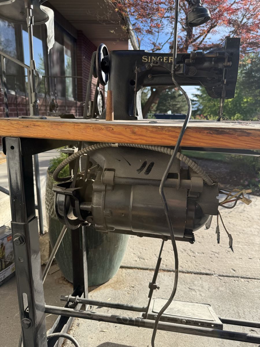 Singer walking foot sewing machine
