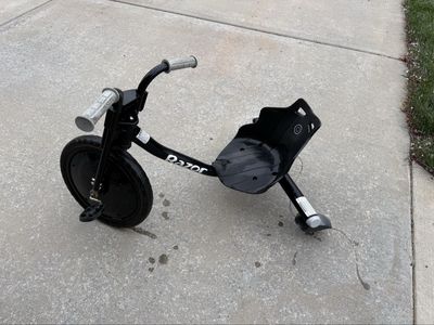 Razor RipRider 360 Lightshow 16” Kids Trike