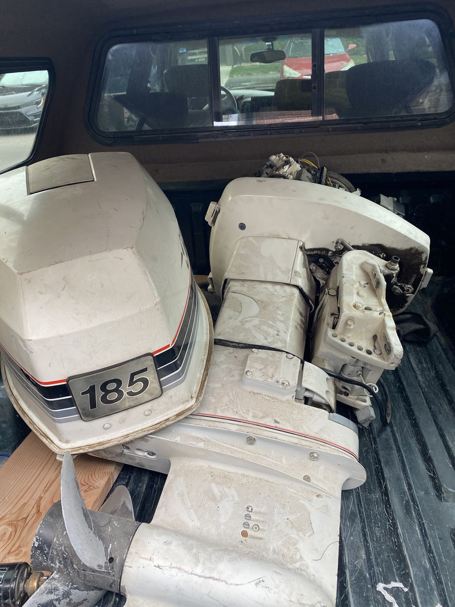 185 Hp Johnson Outboard Motor