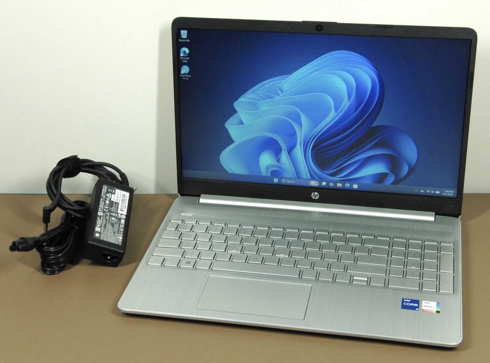 HP 15-dy2095wm i5-1135G7 500GB SSD 16GB