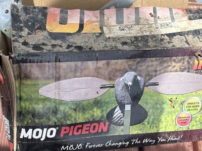Mojo Pigeon Clay Pigeon Thrower