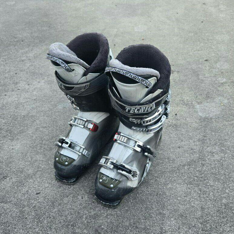 Tecnica 8-9 Ski Boots 305mm Mondo 26-26.5
