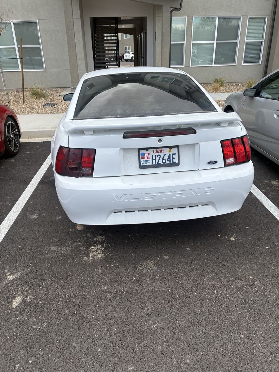 2002 FORD MUSTANG V6