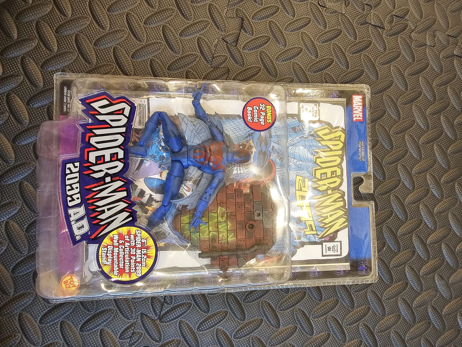 Toy Biz Marvel Legends Spider-Man Classics Spider-Man 2099 Figure, Comic New