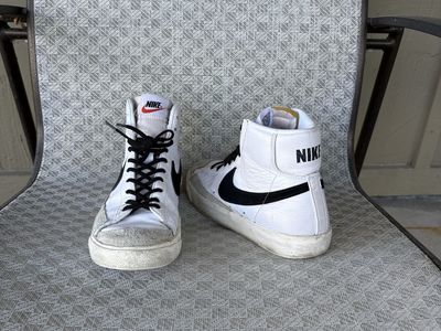 Nike Womens Blazer Mid 77 Vintage Shoes Size 9.5