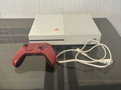 Microsoft Xbox One S 1TB White Console & Controlle