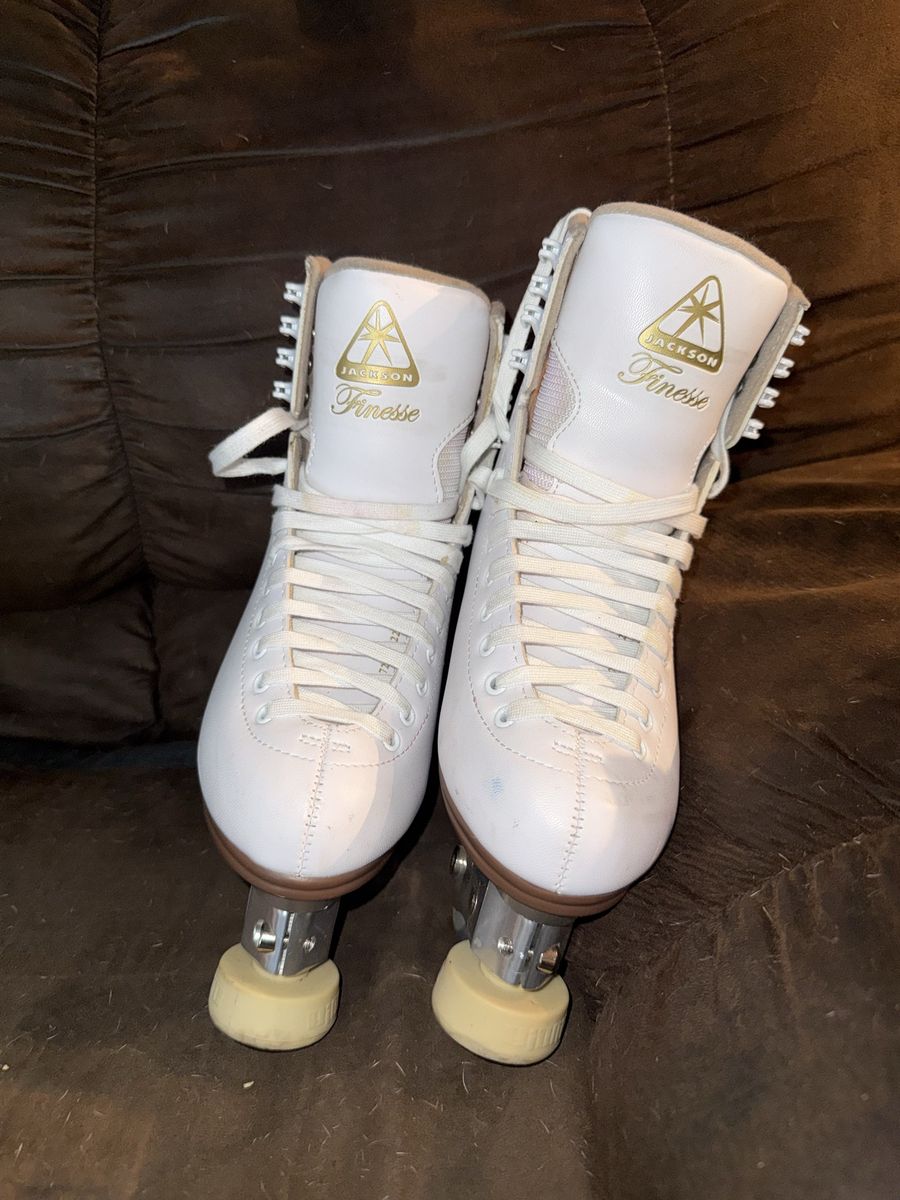 Jackson finesse off ice skates size 7