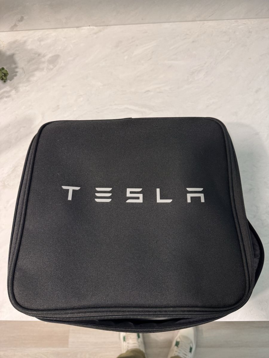 Tesla Gen 2 Mobile Connector