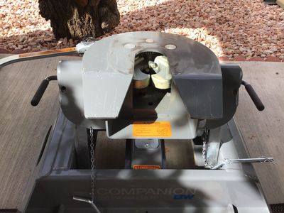 BMW Companion Fifth Wheel Hitch
