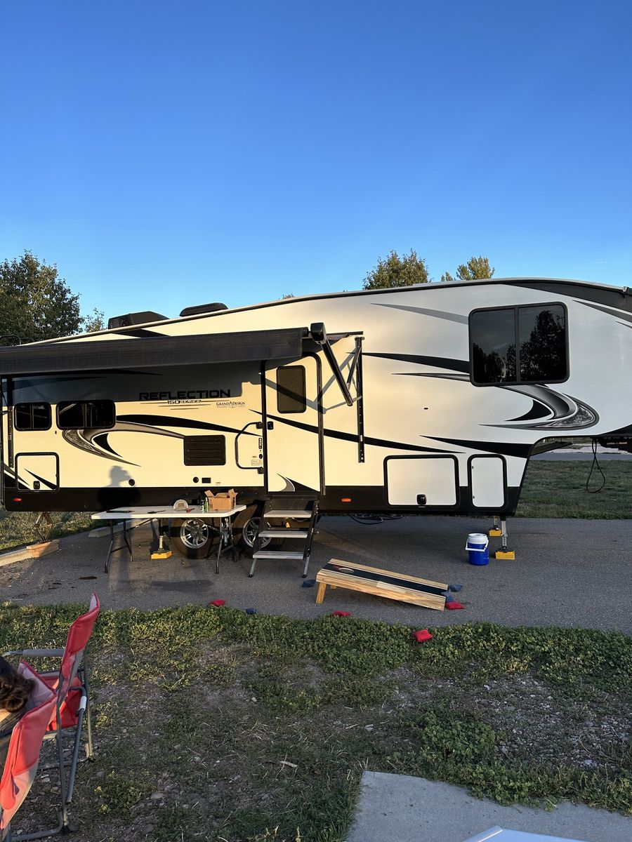 2021 grand design reflection 240RL