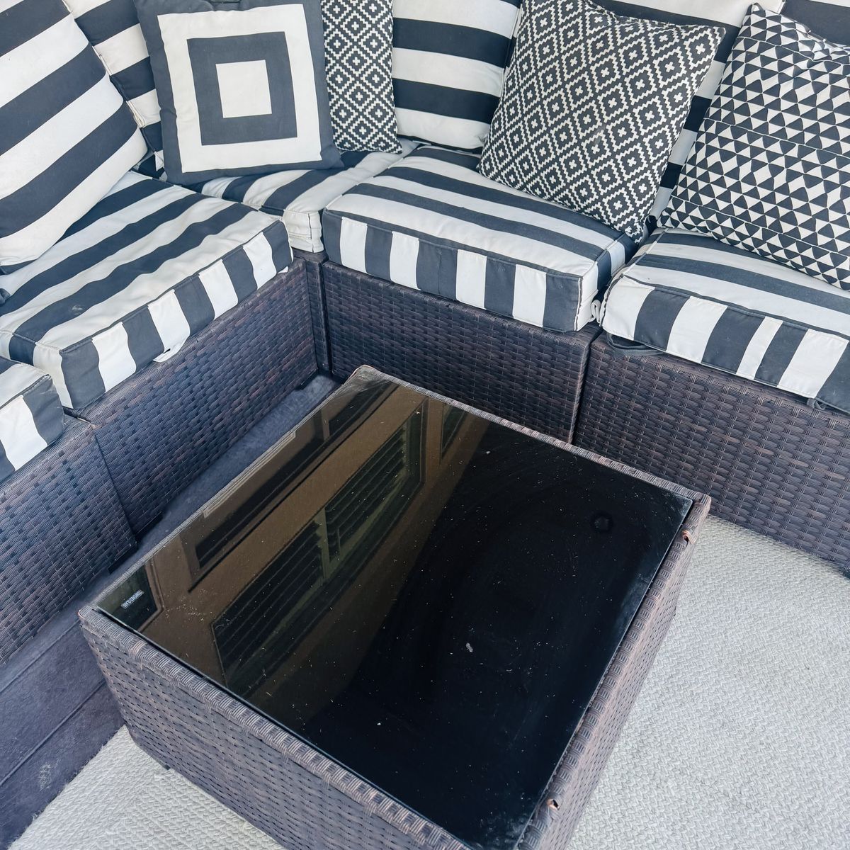 Outdoor patio sofa sectional