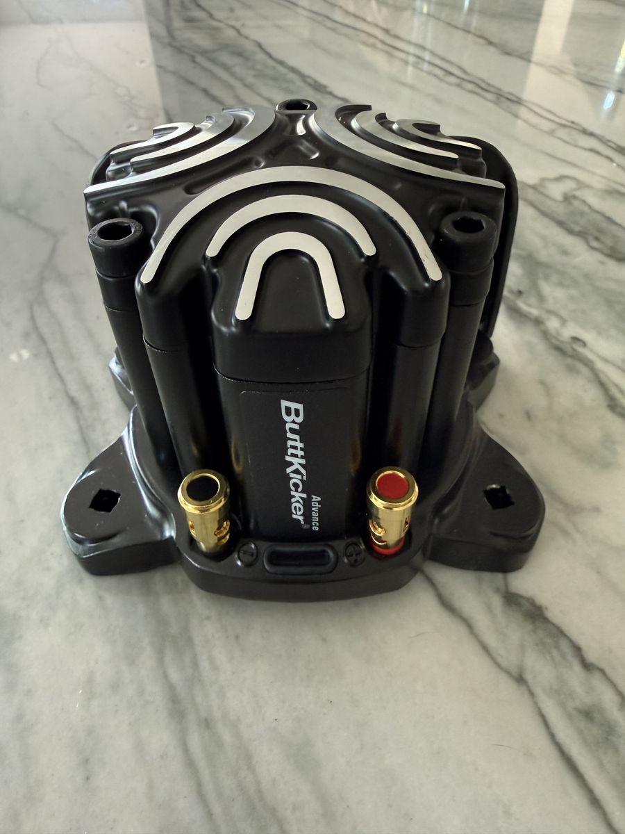 Buttkicker ADVANCE - Tactile Transducer - Subwoofer - Bass Shaker - LIKE NEW - home theater